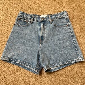 Abercrombie High-Rise Dad Shorts - Light Wash - Women’s Size 29/8